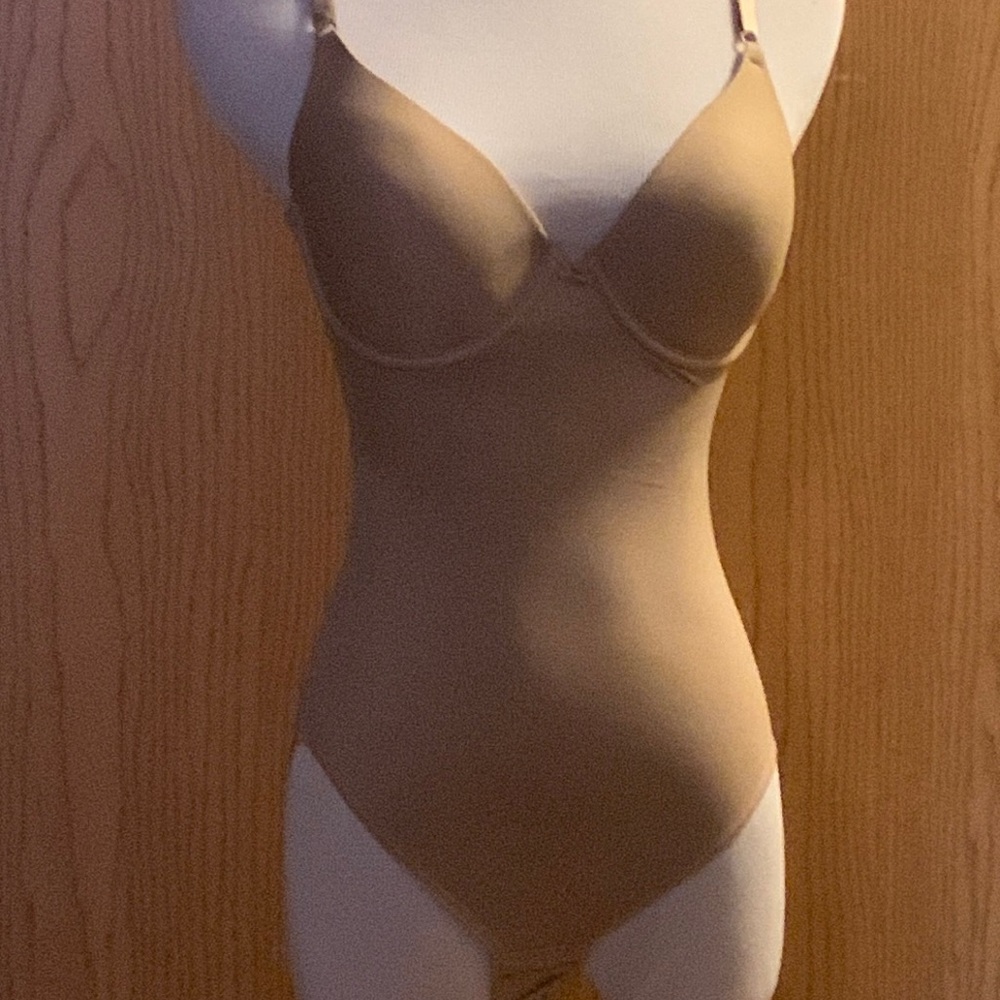 Women’s Bodysuit Shape wear with underwire bra
